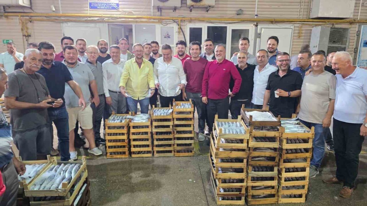 Denizlerde av sezonu başladı, Marmara’da ilk gün sardalya bereketi yaşandı 22 Bülten Medya -