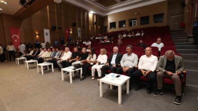 Dilovası Belediyesi eylül ayı meclis toplantısında konuşan Başkan Ramazan Ömeroğlu,