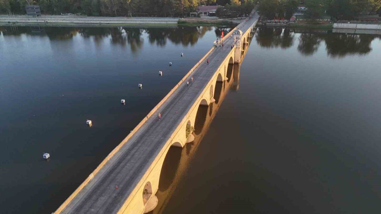 Edirne’de maraton coşkusu: 1071 sporcu hem koştu hem eğlendi 59 Bülten Medya -