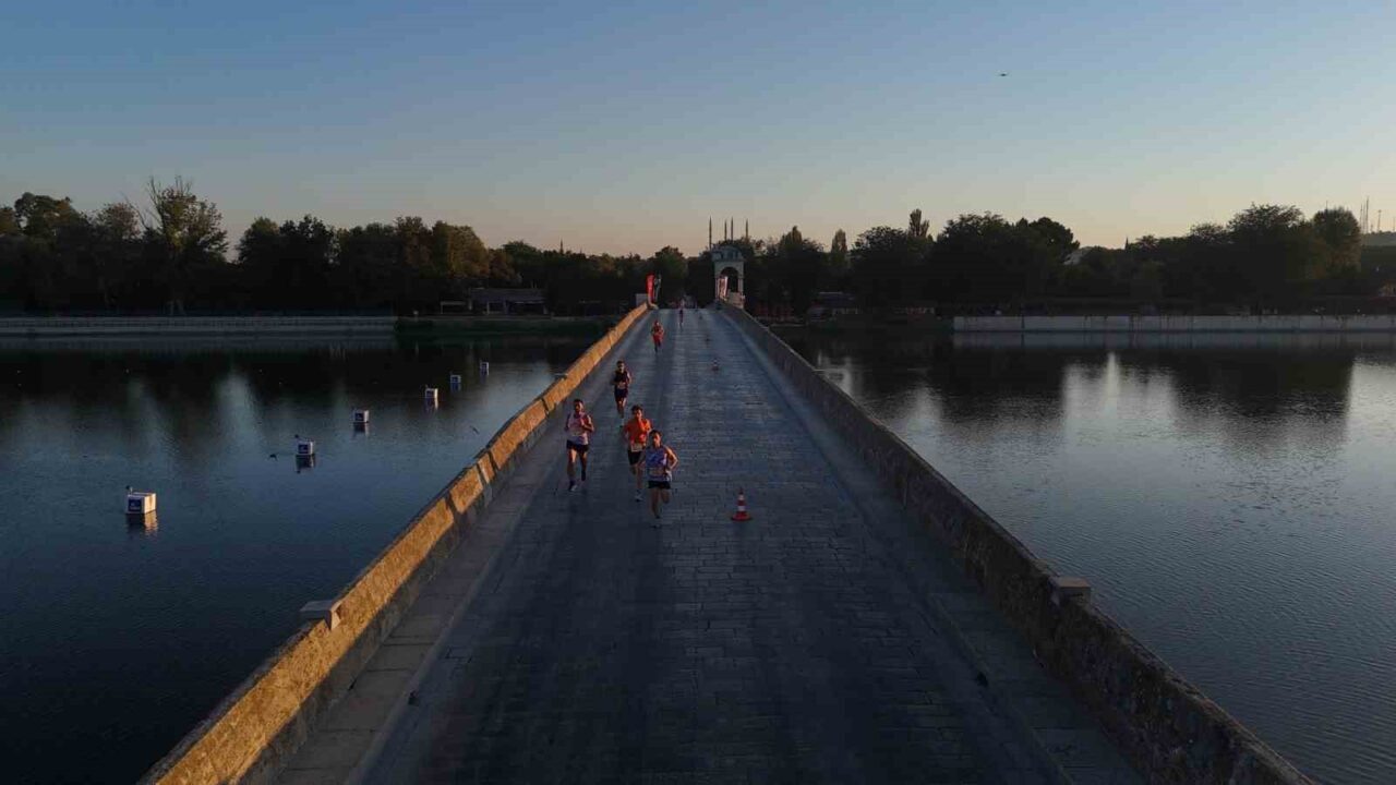 Edirne’de maraton coşkusu: 1071 sporcu hem koştu hem eğlendi 60 Bülten Medya -