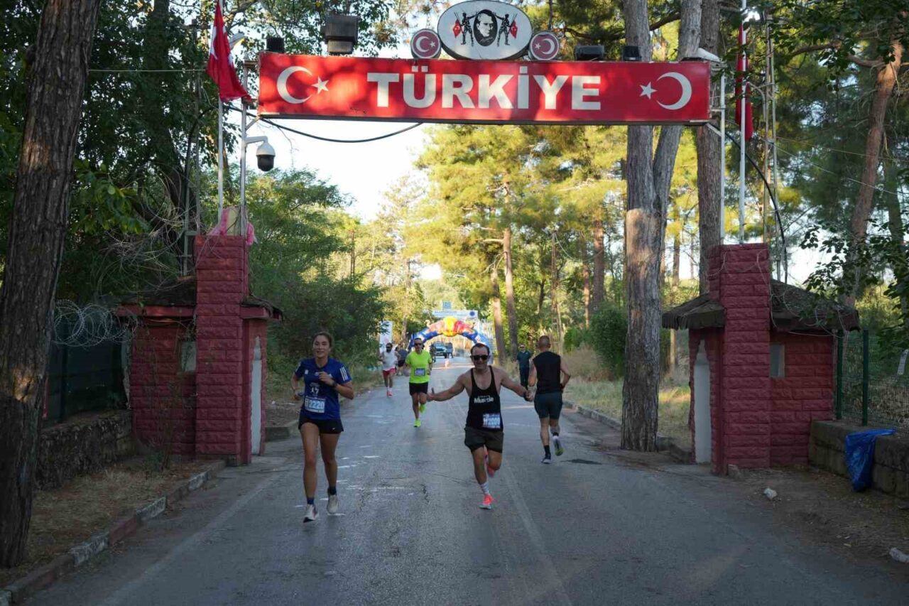Edirne’de maraton coşkusu: 1071 sporcu hem koştu hem eğlendi 47 Bülten Medya -
