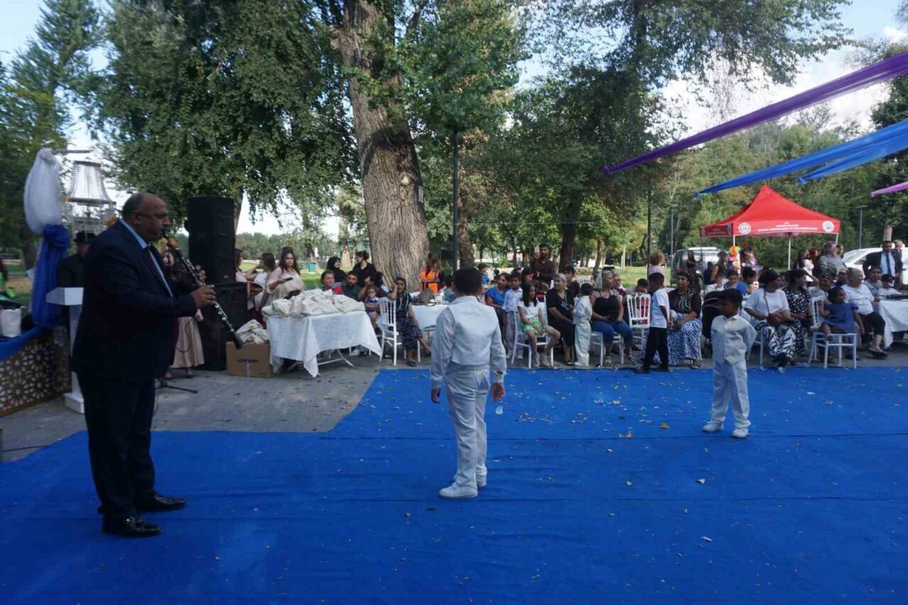 Edirne’de sünnet şöleninde renkli görüntüler oluştu 23 Bülten Medya -