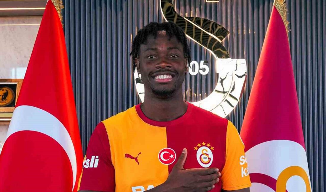 Galatasaray’ın yeni transferi El-Chadaille Bitshiabu, sarı-kırmızılı taraftarlara mesaj göndererek, “Çok