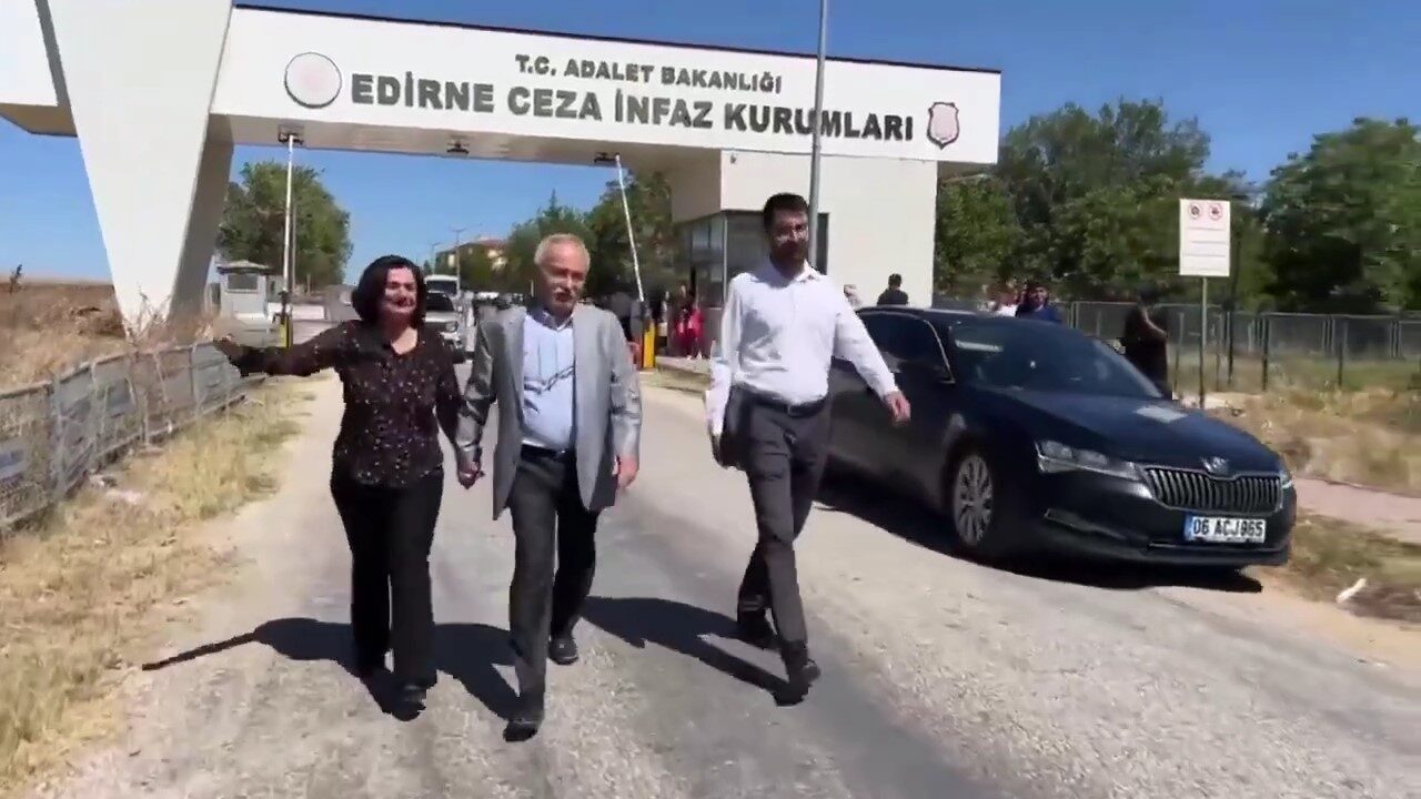 Eski Diyarbakır Büyükşehir Belediyesi Eş Başkanı Mızraklı, Edirne Cezaevi’nden tahliye edildi 7 Bülten Medya -