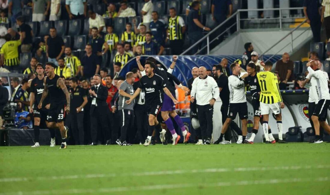 Fenerbahçe, evinde Beşiktaş’a 2-1 mağlup olurken, ezeli rakibine karşı 2
