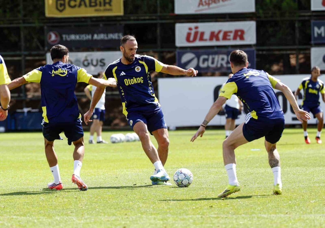 Fenerbahçe, Roma maçı hazırlıklarını sürdürdü 17 Bülten Medya -