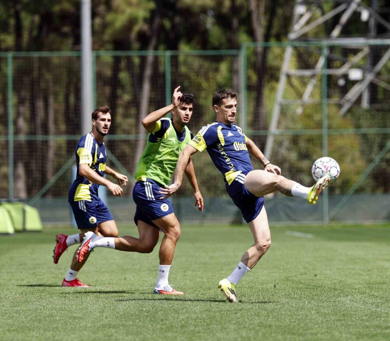 Fenerbahçe’de Roma maçı hazırlıkları devam etti 13 Bülten Medya -