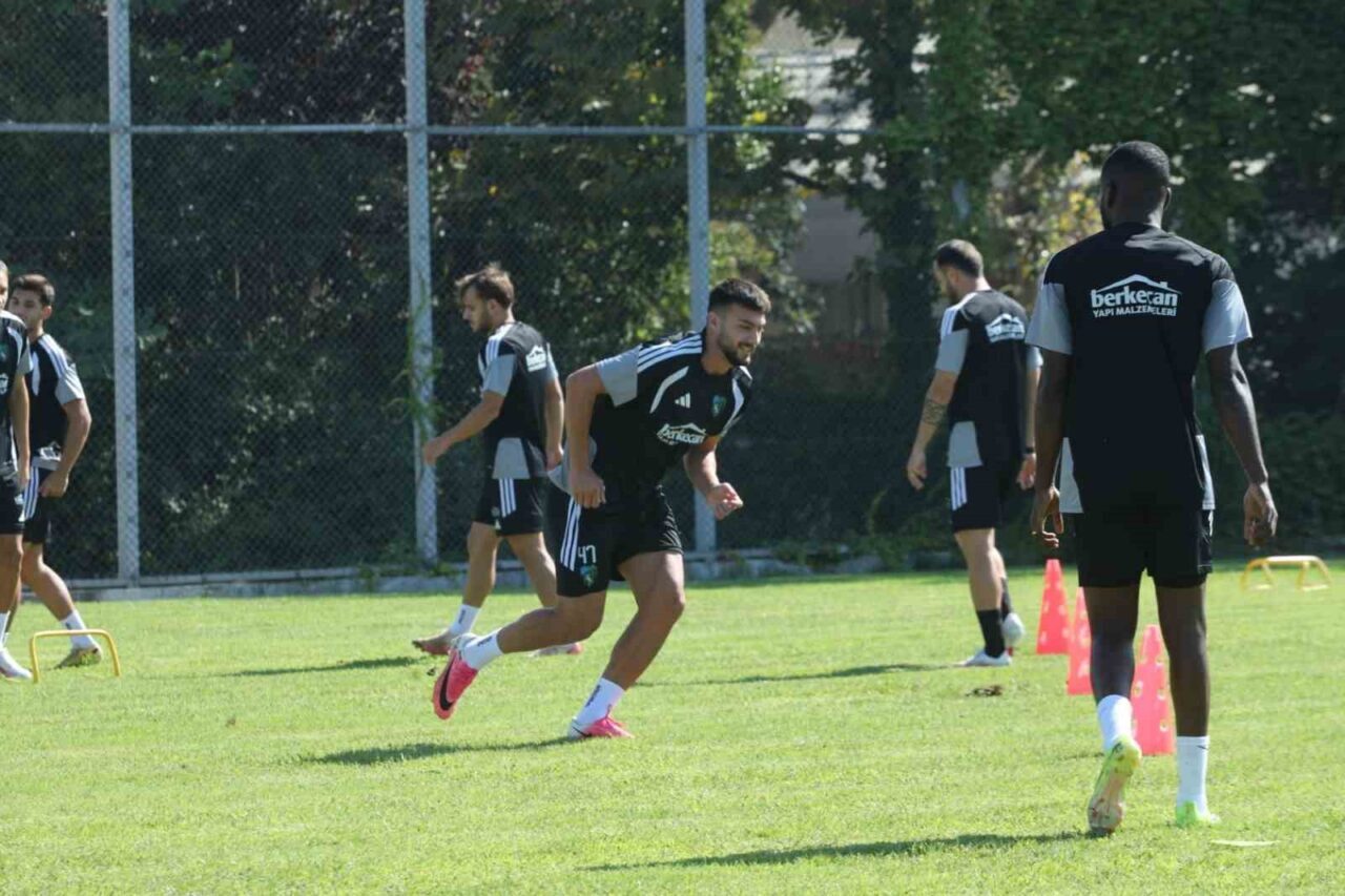 Florian Aye: "Takım ruhuyla hareket edip gol arayışında olan Florian göreceksiniz" 39 Bülten Medya -