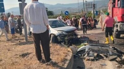 Sakarya’nın Geyve ilçesinde hafif ticari araç ile SUV tipi otomobilin