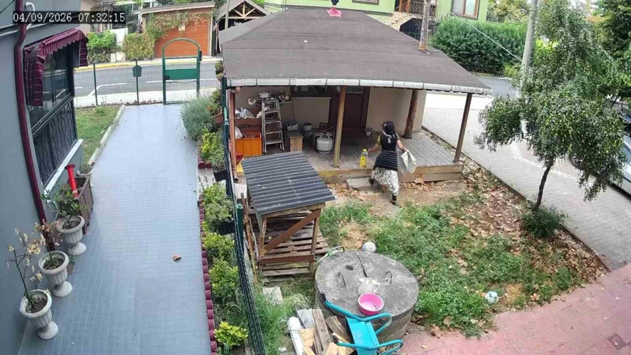 Kocaeli’nin Başiskele ilçesinde biri erkek 3 kişinin, kağıt toplama arabasıyla
