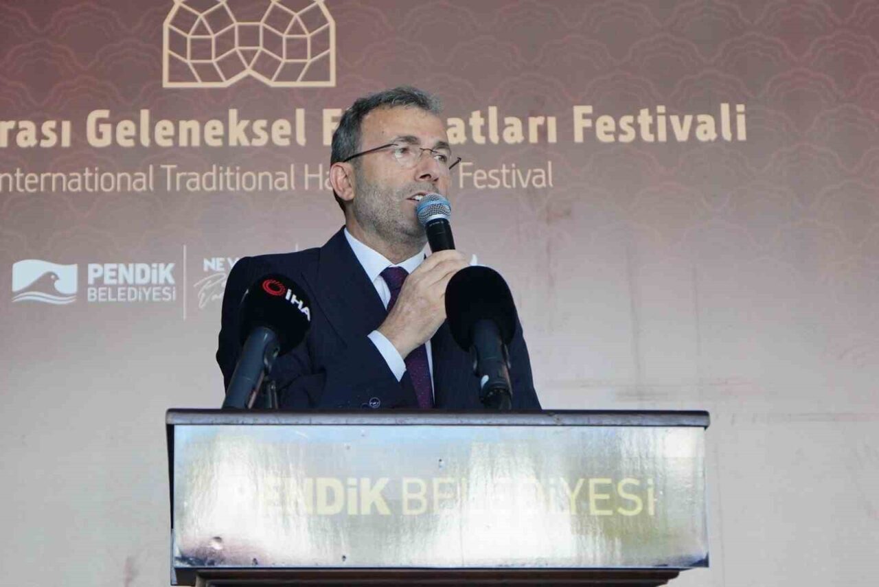 Hollywood’un çarıklarından Anadolu’nun bakırına uzanan el sanatları Pendik’te sergileniyor 23 Bülten Medya -