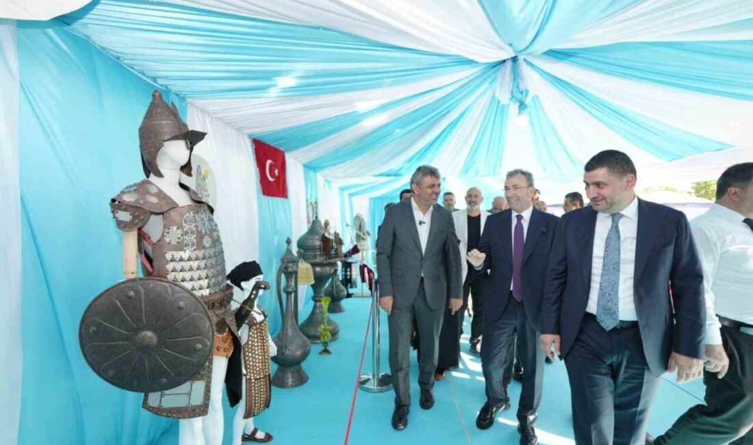 Pendik’te bu yıl 21’incisi düzenlenen Uluslararası Geleneksel El Sanatları Festivali,