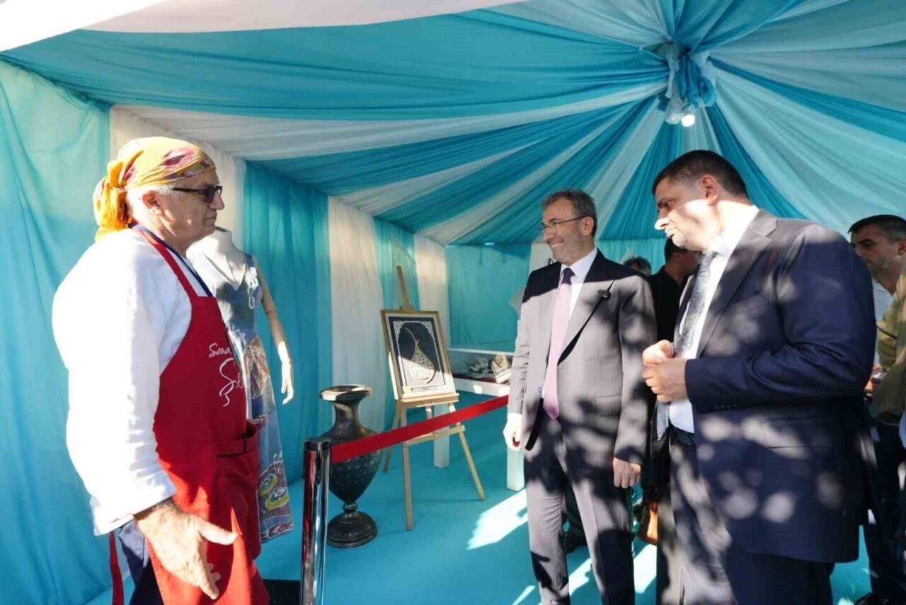 Hollywood’un çarıklarından Anadolu’nun bakırına uzanan el sanatları Pendik’te sergileniyor 21 Bülten Medya -