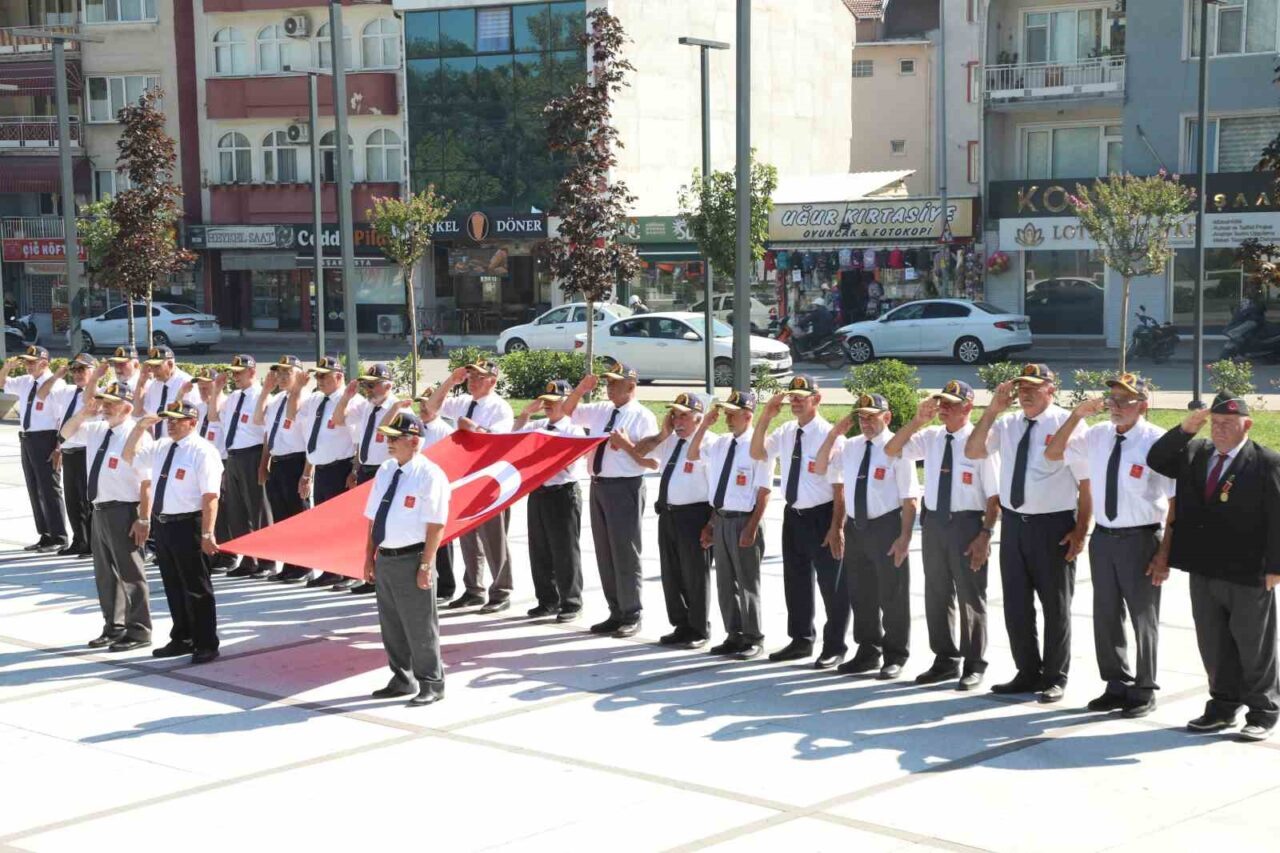İnegöl’ün kurtuluşunun 104. yılı gurur ve coşkuyla kutlanıyor 17 Bülten Medya -