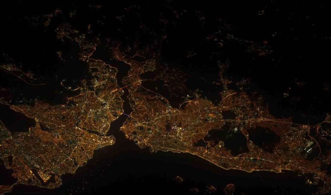 Uluslararası Uzay İstasyonu’nda (ISS) görev yapan astronotlar tarafından çekilen İstanbul