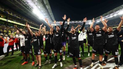Derbi maçta, deplasmanda Fenerbahçe karşısında 2-1 kazanan Beşiktaş, rakibini 1