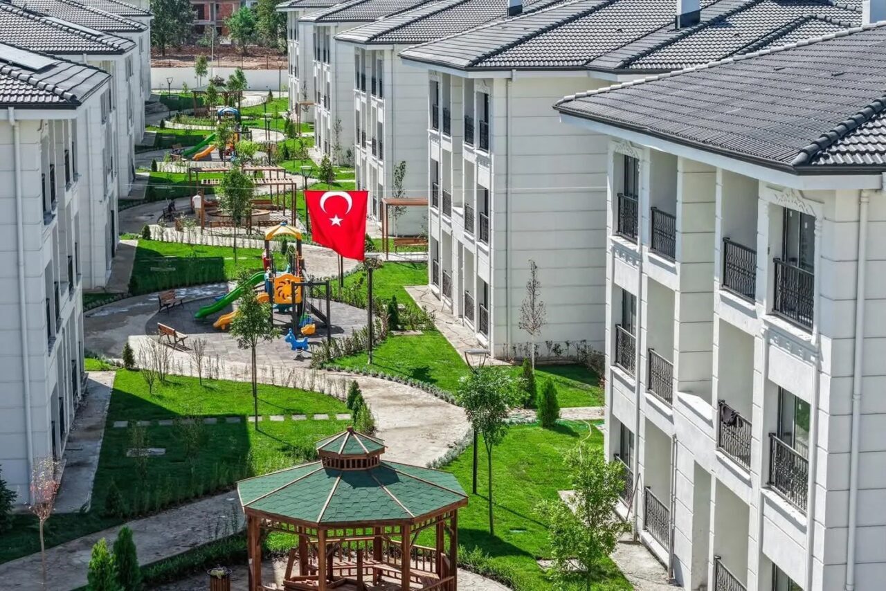 Kartepe Kent Konut Evleri’nde 144 hak sahibine anahtar teslim edildi 21 Bülten Medya -
