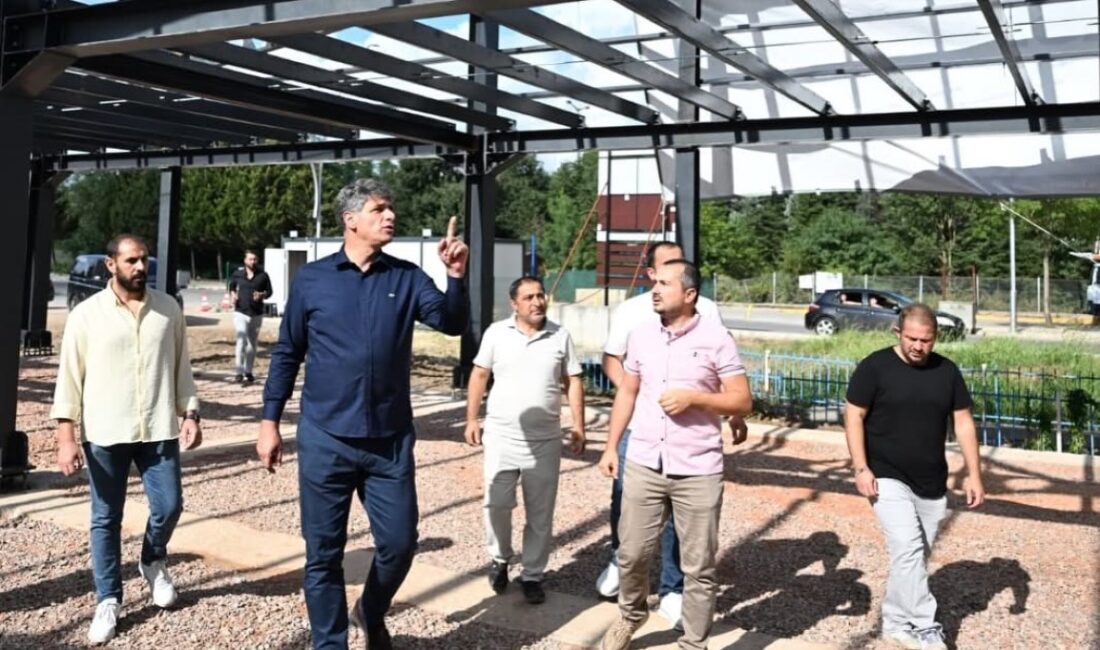 Kartepe’de Ataevler Kent Çarşısı yükseliyor Kocaeli’nin Kartepe ilçesinde yapımı devam eden Ataevler Kent Çarşısı’nda incelemelerde