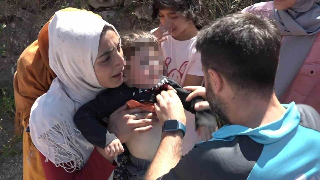 Kaybolan çocuğuna kavuşan anne sevinçten bayıldı 25 Bülten Medya -