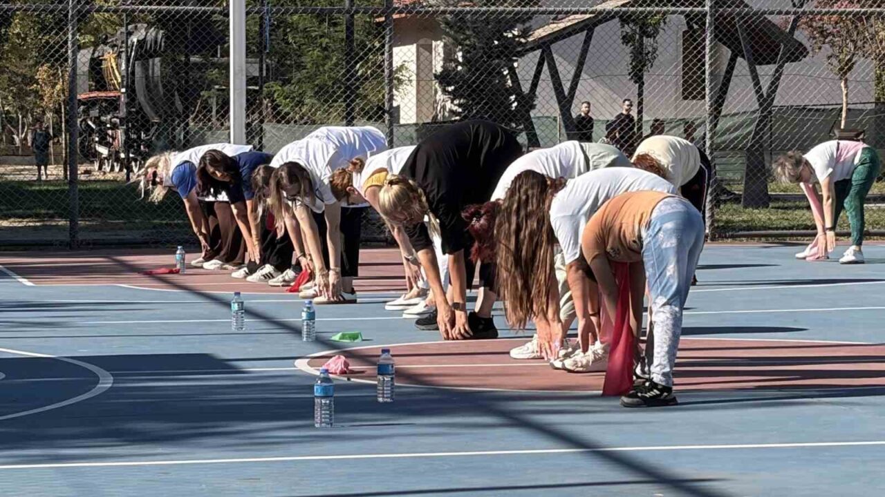 Kırklareli’nde kadınlar, fizyoterapist eşliğinde günün yorgunluğunu attı 22 Bülten Medya -