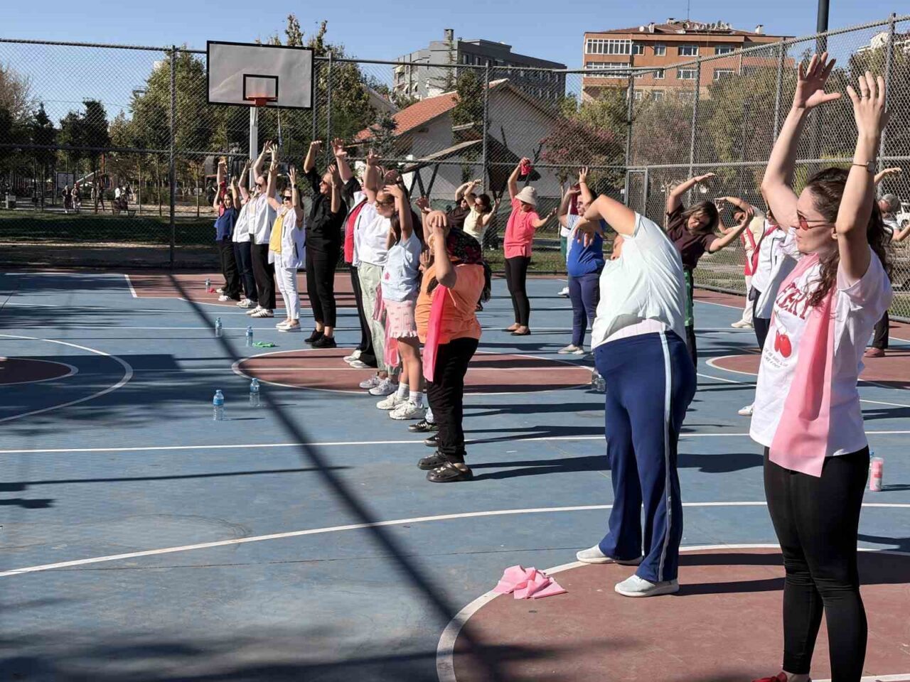 Kırklareli’nde kadınlar, fizyoterapist eşliğinde günün yorgunluğunu attı 24 Bülten Medya -
