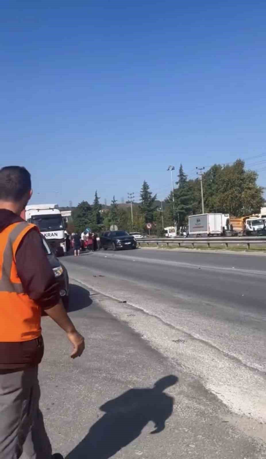 Kırmızı ışık ihlali yapan cipe motosiklet çarptı: Ölümden döndü 23 Bülten Medya -