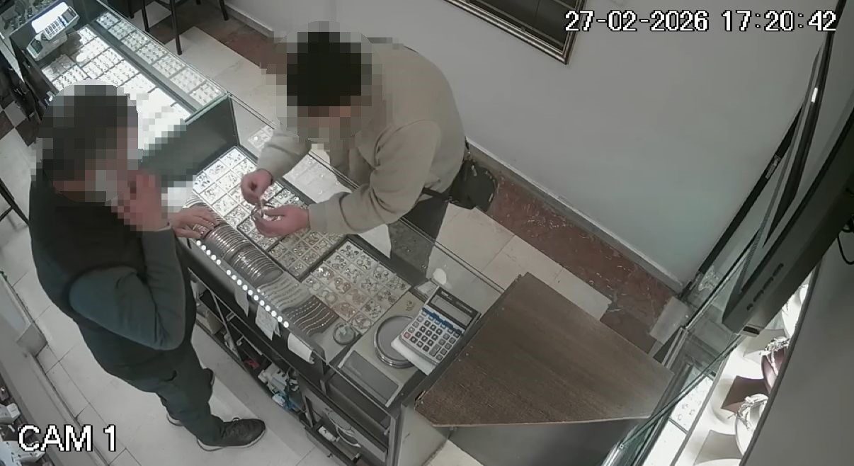 Bilezikleri kolundan nasıl keseceğini kuyumcuya sormuş 1 Bülten Medya -