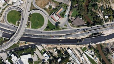 Bursa Büyükşehir Belediyesi'nin Mudanya yolu Geçit-Bademli kavşağında yürüttüğü köprü ve