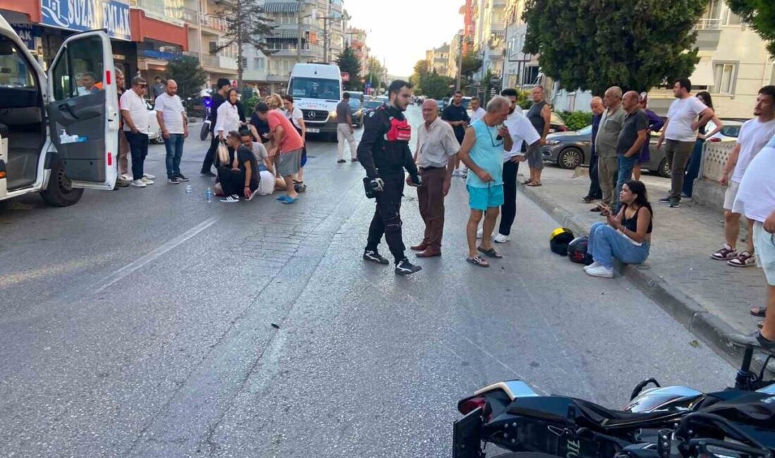 Mudanya’da motosiklet yayaya çarptı: 2 yaralı Bursa’nın Mudanya ilçesinde motosikletin yayaya çarpması sonucu meydana gelen kazada,
