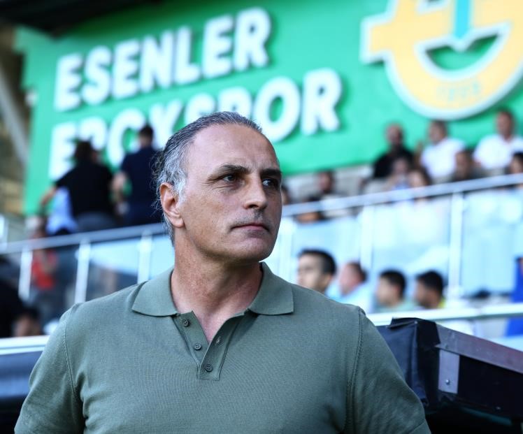 Mustafa Gürsel: “Takım olma olgusunu daha oturtamadık” Esenler Erokspor Teknik Direktörü Mustafa Gürsel, takım olma olgusunu henüz
