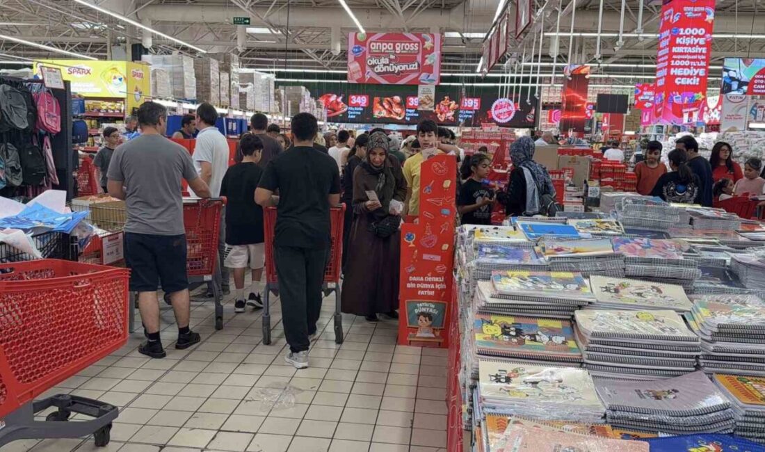 Okulların açılmasına kısa süre kala velilerin kırtasiye telaşı başladı Yeni eğitim-öğretim yılının başlamasına kısa bir süre kala veliler ve