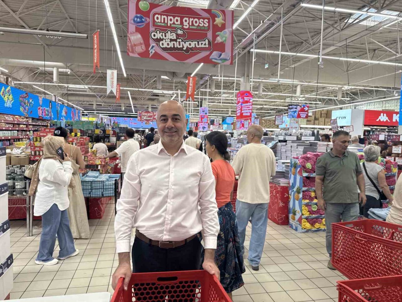 Okulların açılmasına kısa süre kala velilerin kırtasiye telaşı başladı 12 Bülten Medya -