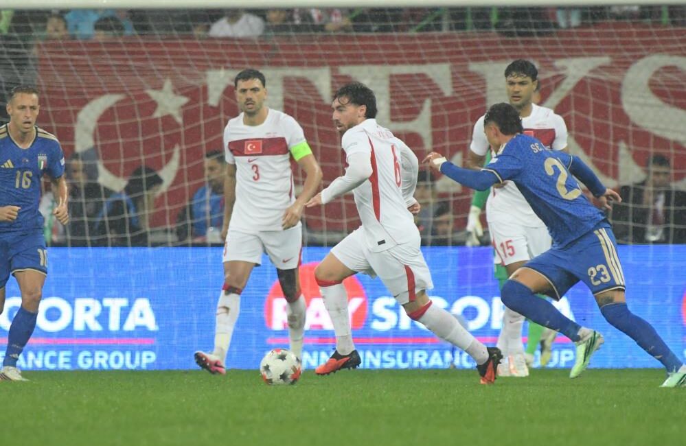 A Milli Futbol Takımı'nda Orkun Kökçü, ayak parmağındaki ağrıları nedeniyle