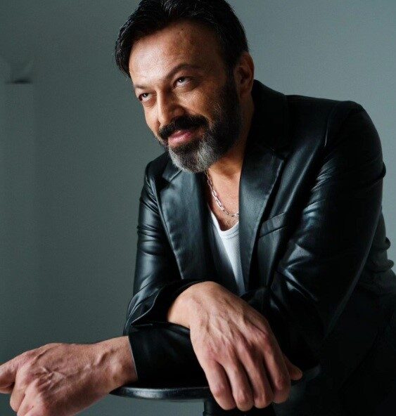 Oyuncu Serhat Kılıç hayatını kaybetti Ünlü oyuncu Serhat Kılıç, nefes darlığı şikayeti sonrası evinde ölü