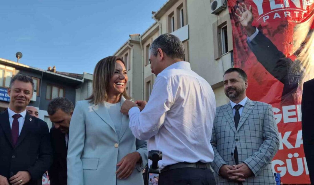 Yeni Parti Genel Başkanı Özgür Özel, Tekirdağ’ın Süleymanpaşa ilçesinde vatandaşlarla