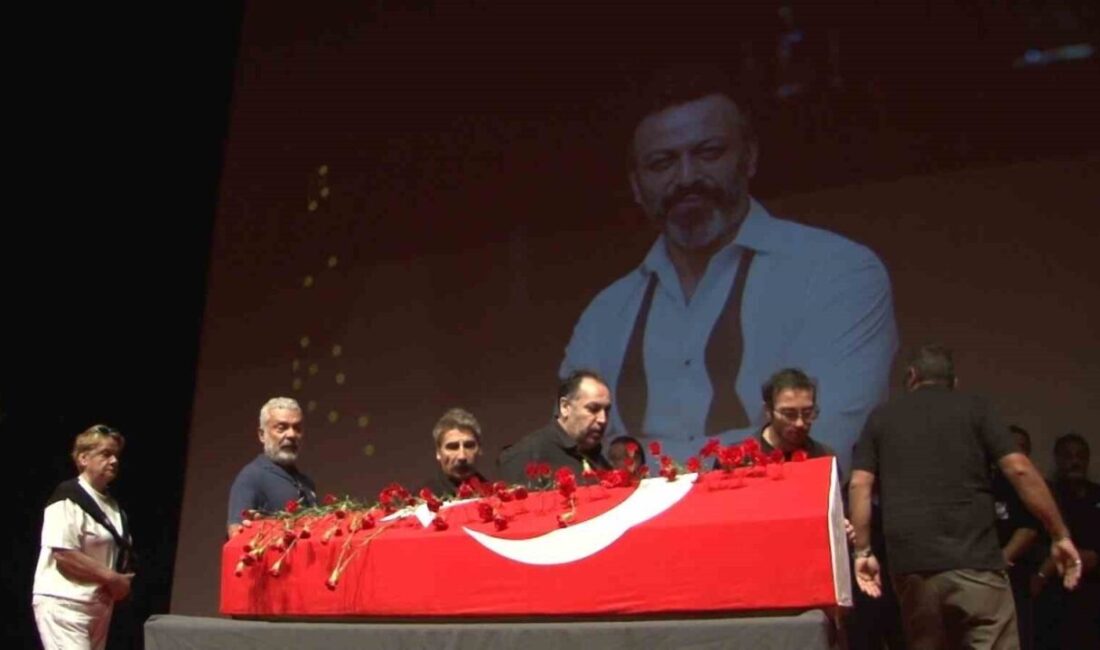 İstanbul’da evinde hayatını kaybeden ünlü oyuncu Serhat Kılıç için Harbiye