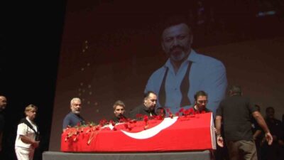 İstanbul’da evinde hayatını kaybeden ünlü oyuncu Serhat Kılıç için Harbiye