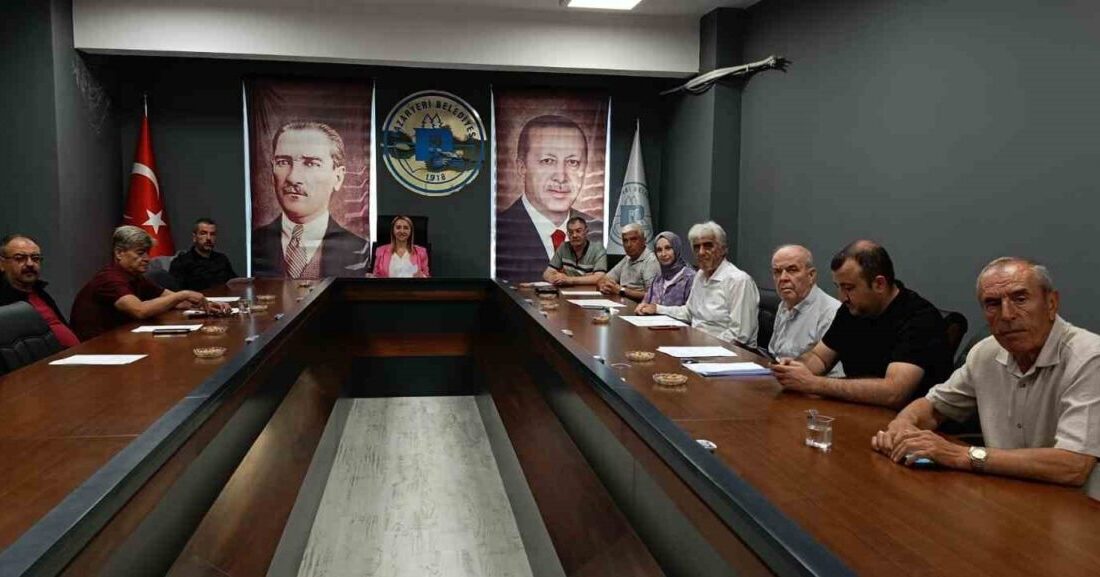 Pazaryeri Belediyesi Eylül Ayı Olağan Meclis Toplantısı yapıldı Pazaryeri Belediyesi Eylül Ayı Olağan Meclis Toplantısı, Belediye Başkanı Zekiye