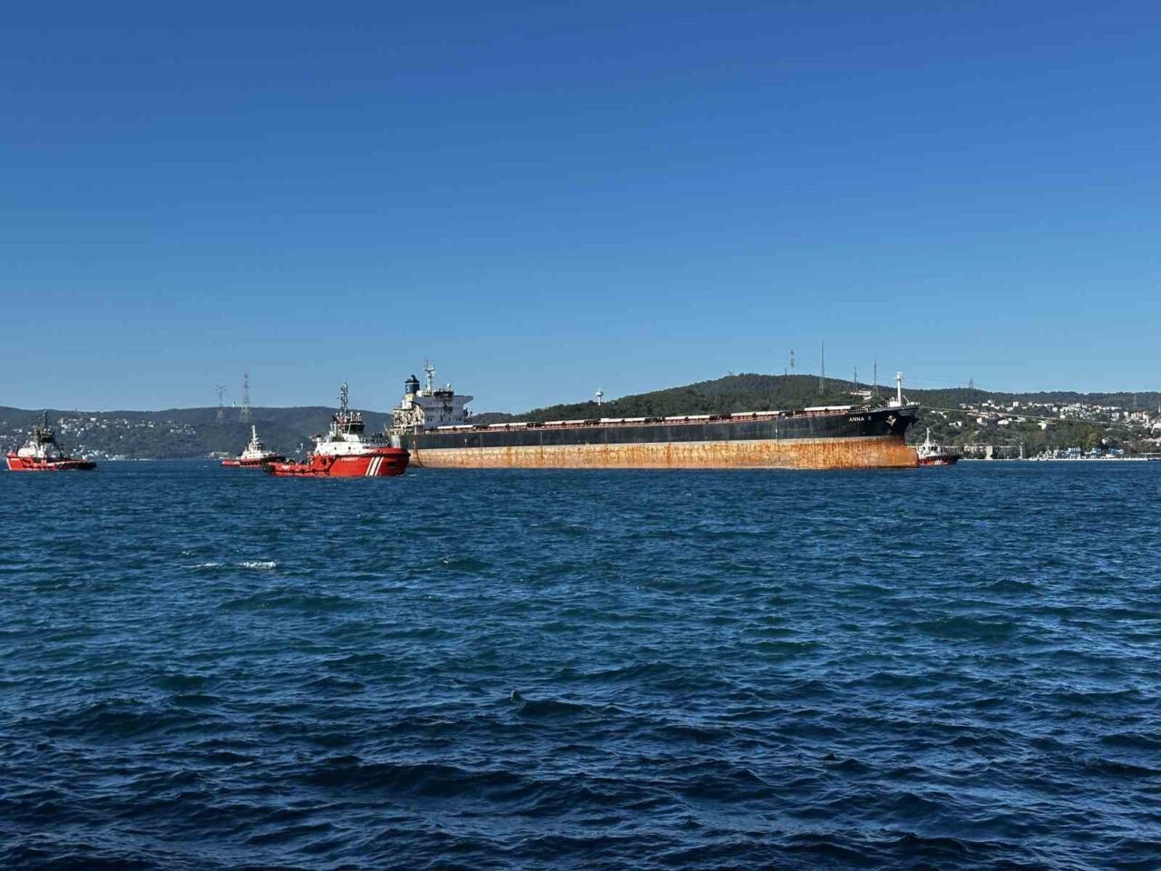 Rusya’da saldırıya uğrayan gemi İstanbul Boğazı’ndan geçti 7 Bülten Medya -