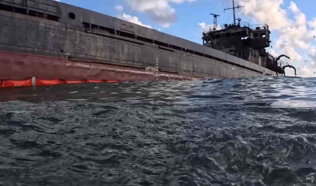 Rusya’nın Novorossiysk Limanı açıklarında saldırıya uğradığı belirtilen ve mürettebatı tarafından