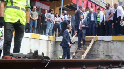 Sakarya’da şehir merkezindeki tren raylarını yer altına alarak bölgeyi sosyal