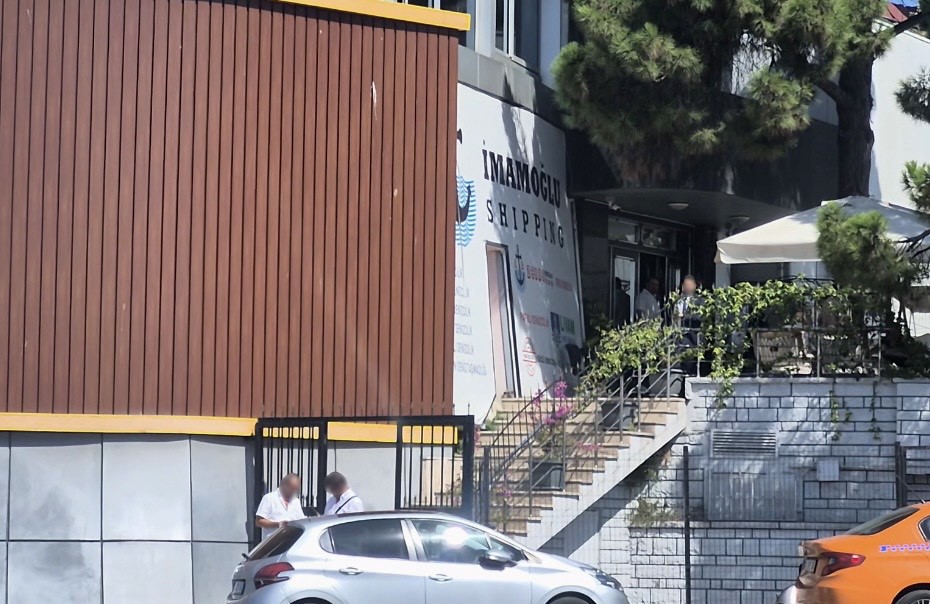 Silivri açıklarında kaybolan geminin firmasında endişeli bekleyiş Marmara Denizi Silivri açıklarında gece saatlerinde meydana gelen gemi kazasının