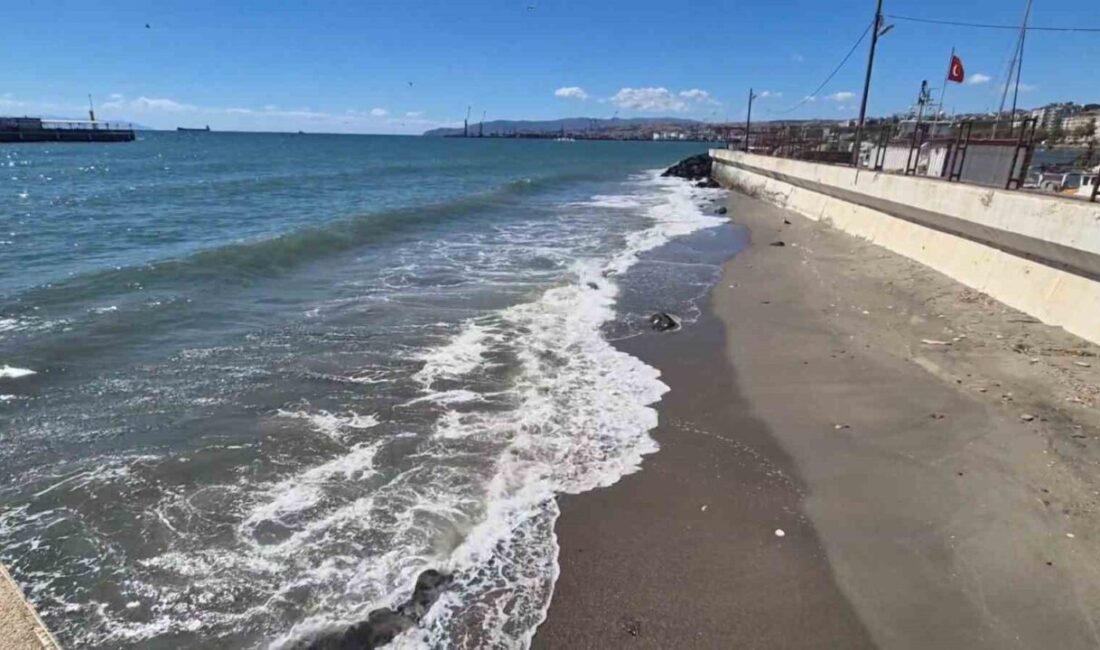 Tekirdağ’da 4 ilçede denize girişler yasaklandı Tekirdağ Valiliği, olumsuz hava ve deniz şartları nedeniyle boğulma vakalarının