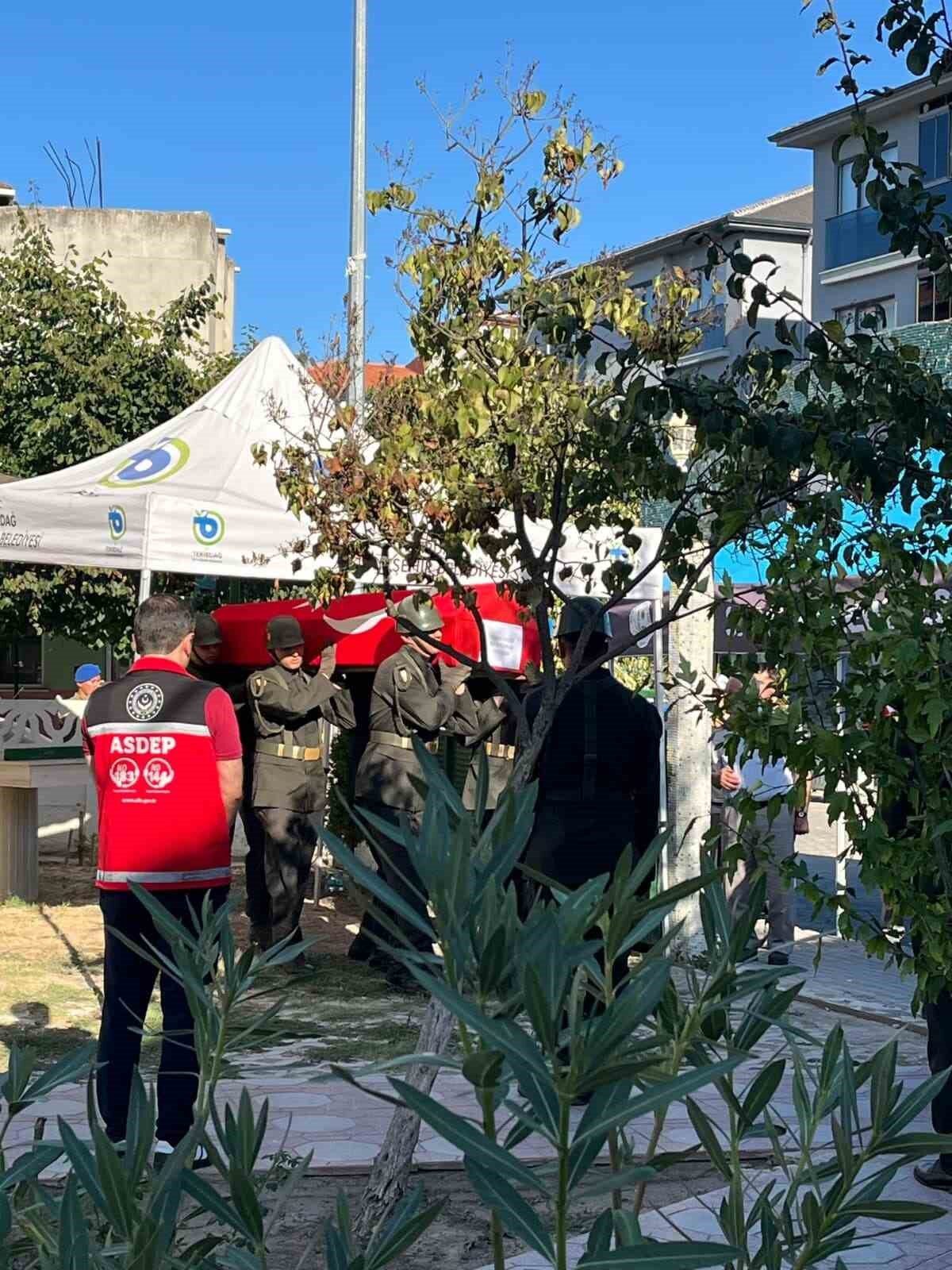 Tekirdağ’da hayatını kaybeden Kıbrıs Gazisi İsa Gökpınar son yolculuğuna uğurlandı 4 Bülten Medya -