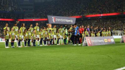 Trendyol Süper Lig’in 4. haftasında Fenerbahçe, sahasında Beşiktaş ile karşılaşıyor.