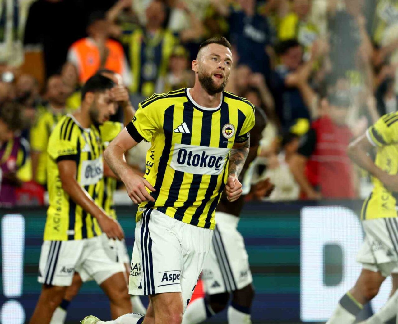 Trendyol Süper Lig: Fenerbahçe: 1 - Beşiktaş: 1 (İlk yarı) 121 Bülten Medya -