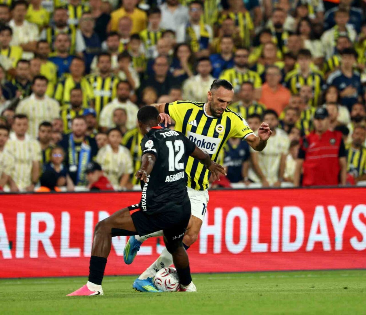 Trendyol Süper Lig: Fenerbahçe: 1 - Beşiktaş: 1 (İlk yarı) 103 Bülten Medya -