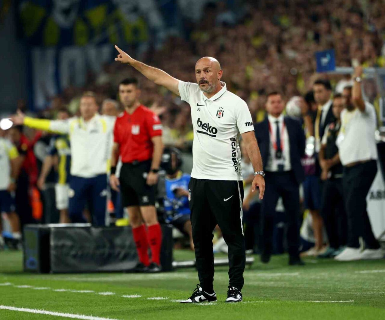 Trendyol Süper Lig: Fenerbahçe: 1 - Beşiktaş: 1 (İlk yarı) 108 Bülten Medya -