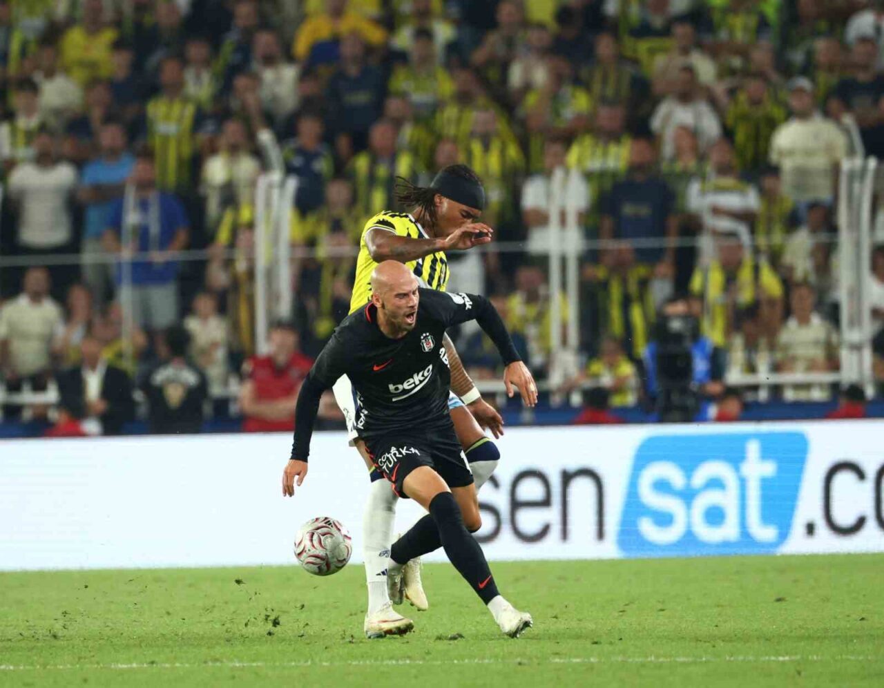 Trendyol Süper Lig: Fenerbahçe: 1 - Beşiktaş: 1 (İlk yarı) 116 Bülten Medya -