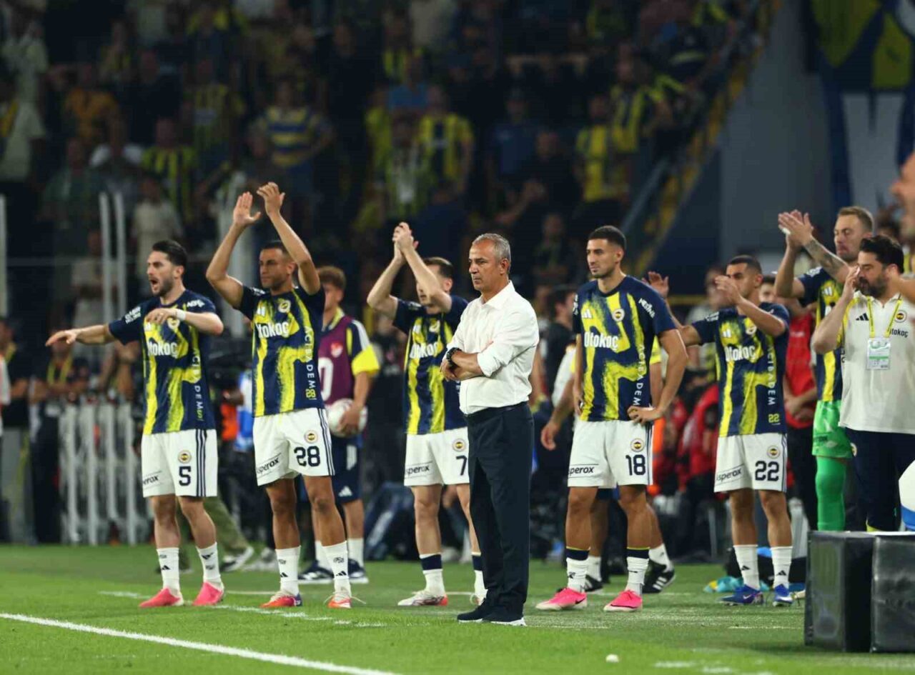 Trendyol Süper Lig: Fenerbahçe: 1 - Beşiktaş: 1 (İlk yarı) 105 Bülten Medya -